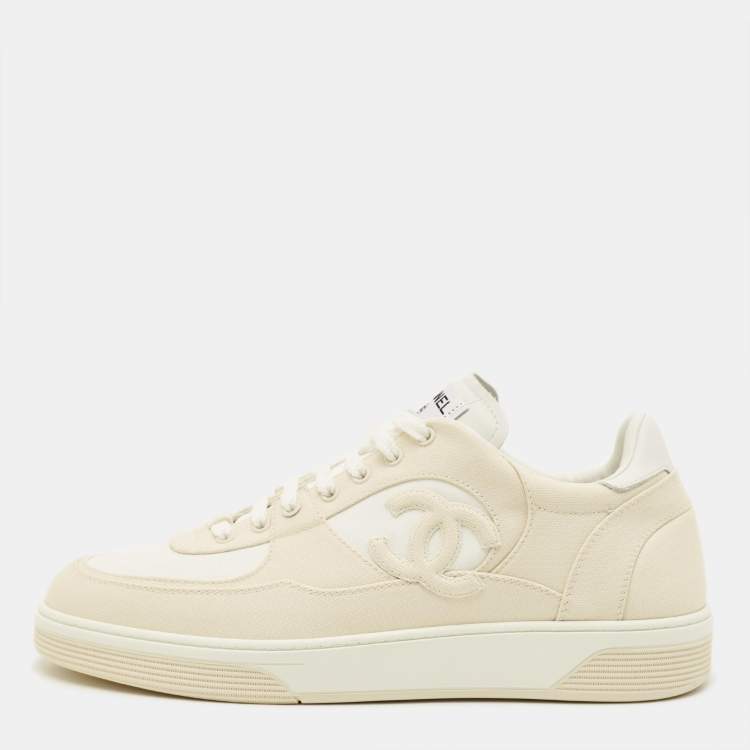 مملوكة مسبقًا Chanel CC Size 46 White/Cream Leather and Canvas  Low Top Sneakers 