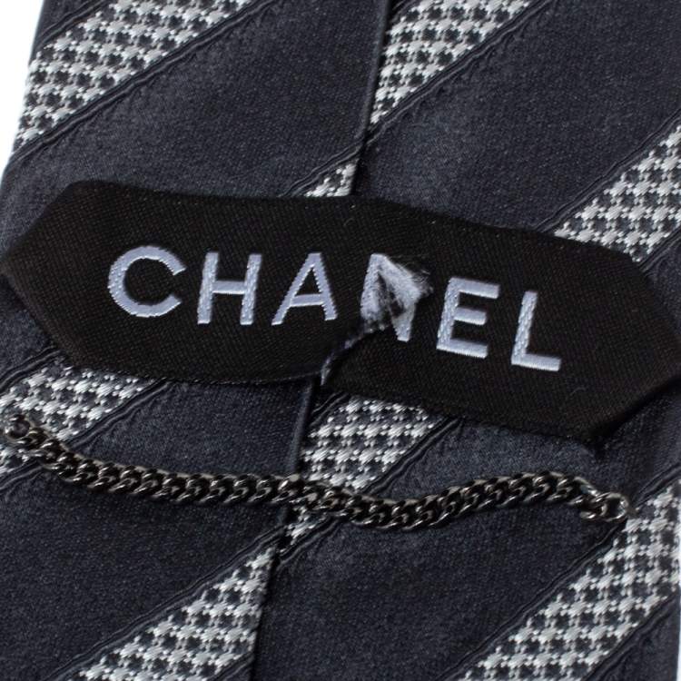Pre Owned Chanel Vintage Navy Blue Geometric Print Silk Jacquard Tie 