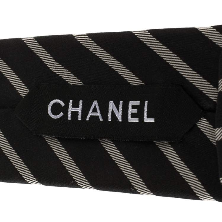 Pre Owned Chanel Black Diagonal Striped Silk Skinny Tie