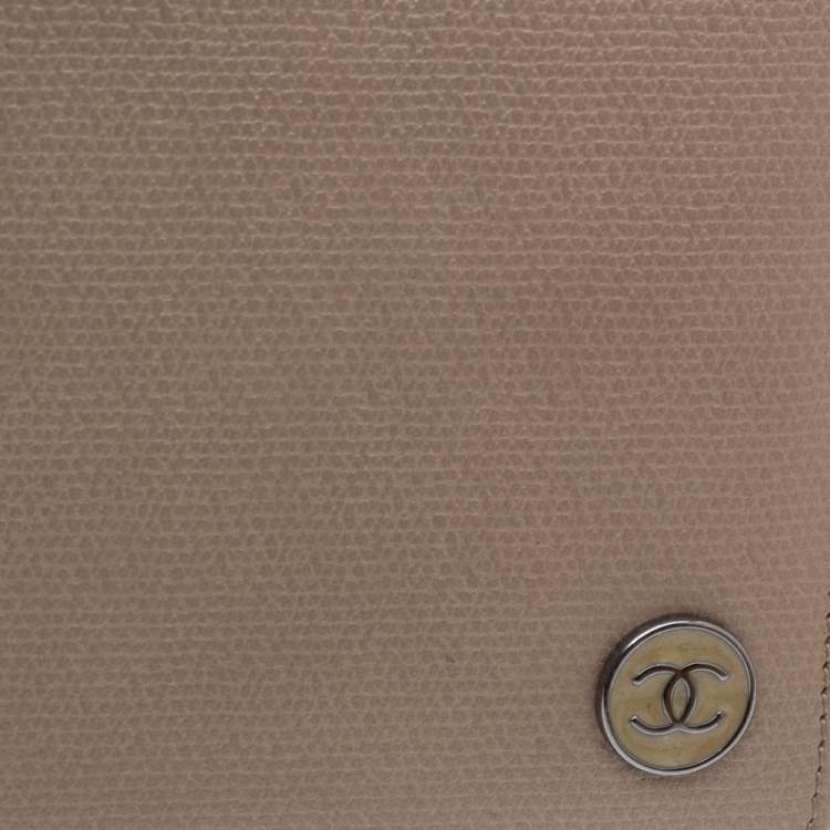 Pre Owned Chanel Metallic Beige Leather Bifold Wallet