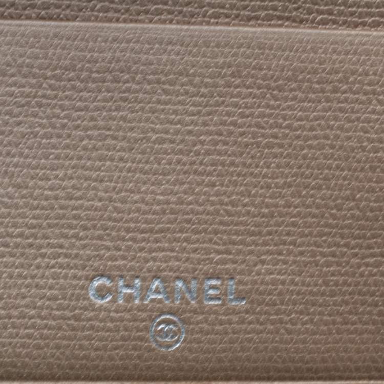 Pre Owned Chanel Metallic Beige Leather Bifold Wallet