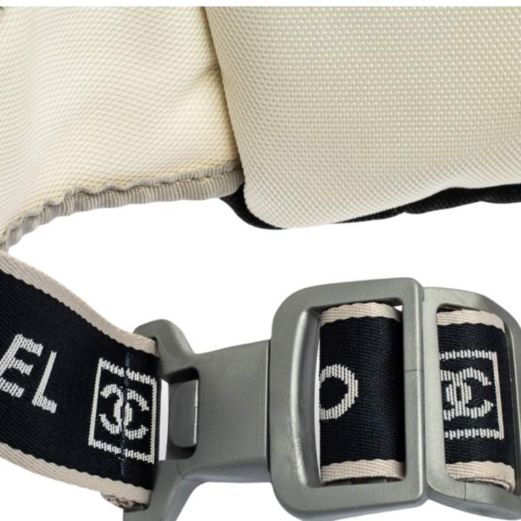 Pre Owned Chanel Navy Blue/White Nylon and Mesh Vintage CC Belt Bag