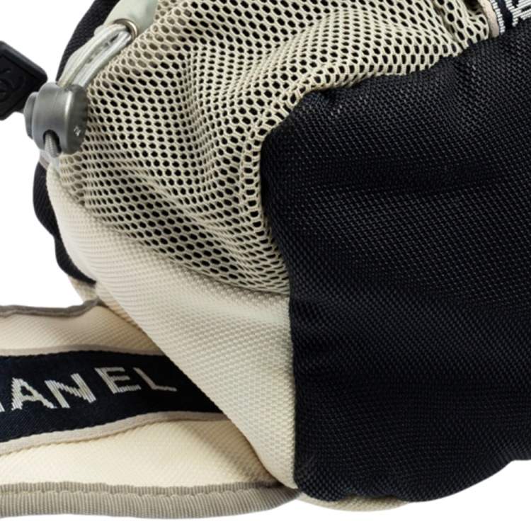 Pre Owned Chanel Navy Blue/White Nylon and Mesh Vintage CC Belt Bag