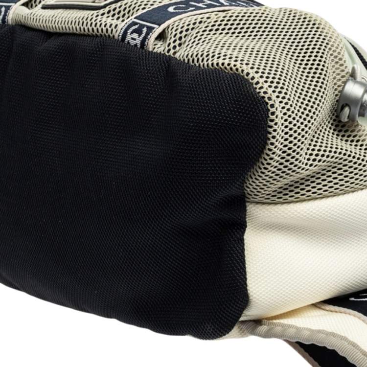Pre Owned Chanel Navy Blue/White Nylon and Mesh Vintage CC Belt Bag
