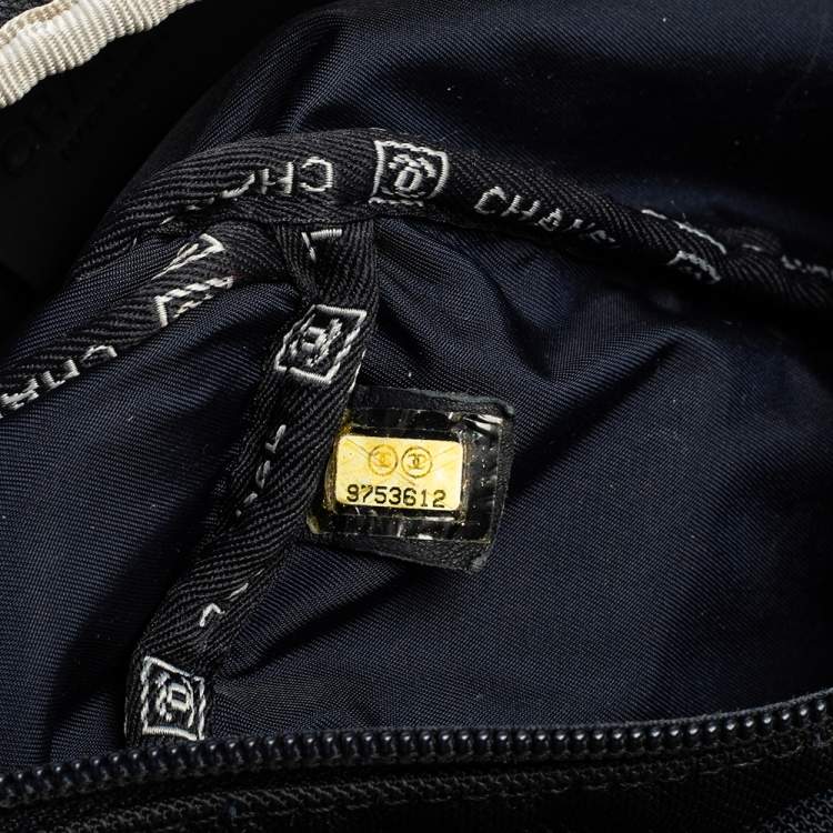 Pre Owned Chanel Navy Blue/White Nylon and Mesh Vintage CC Belt Bag