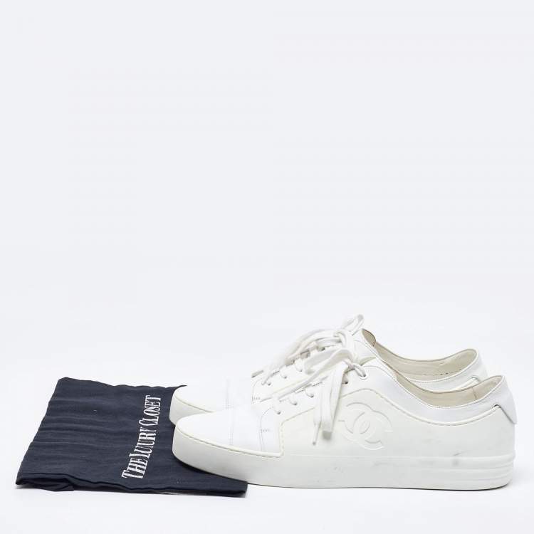 Pre Owned Chanel  White Rubber and Leather CC Trainer Low Top Sneakers Size 44