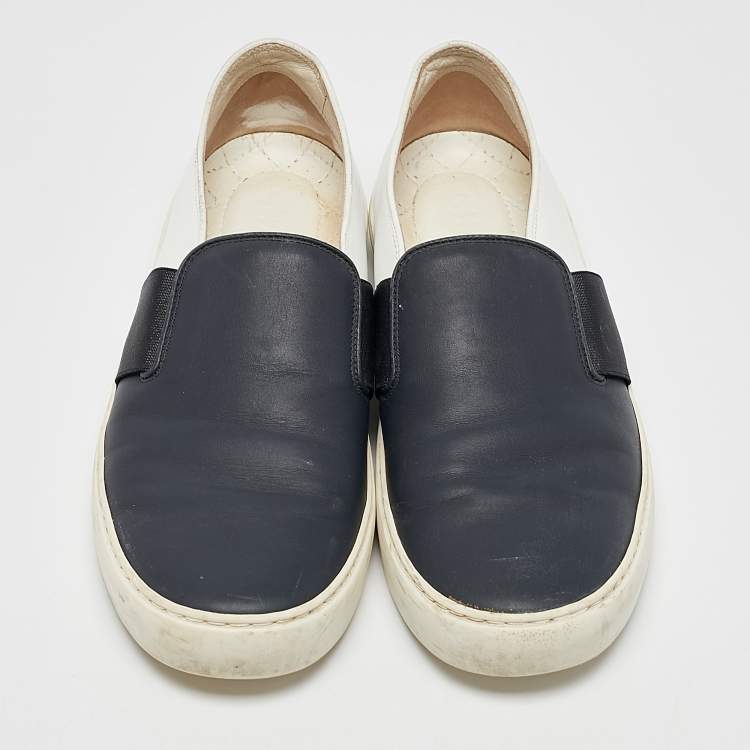 Pre Owned Chanel Navy Blue/White Leather CC Slip On Sneakers Size 40