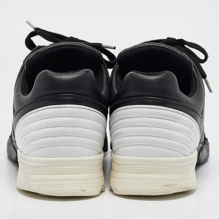 Pre Owned Chanel Black/White Leather CC Low Top Sneakers Size 42