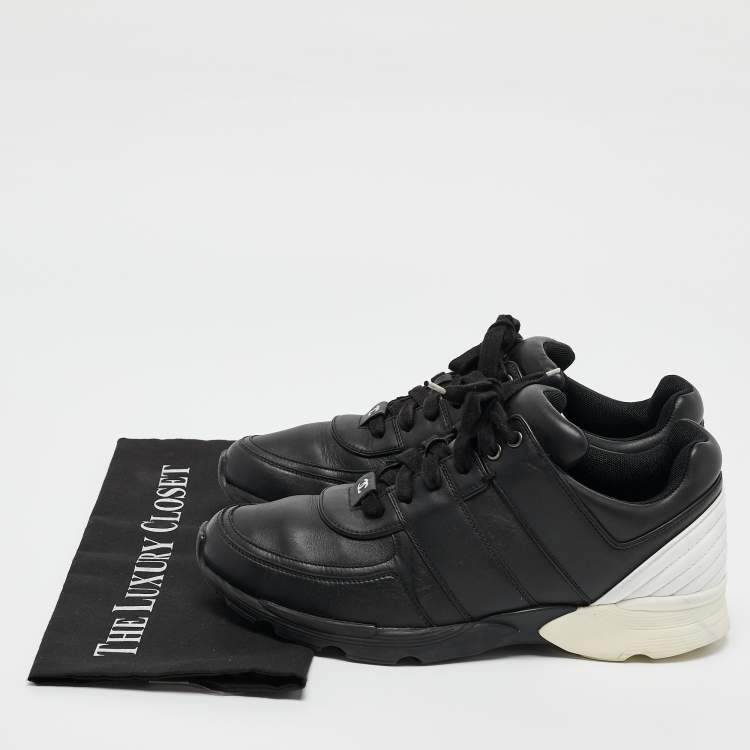 Pre Owned Chanel Black/White Leather CC Low Top Sneakers Size 42