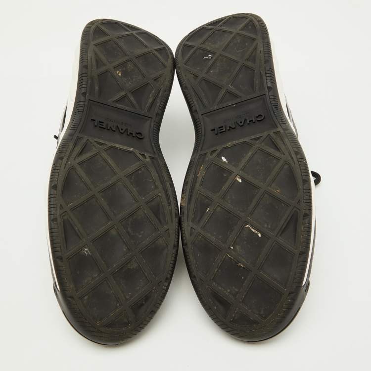 Pre Owned Chanel Grey/Black Suede Interlocking CC Low Top Sneakers Size 40.5