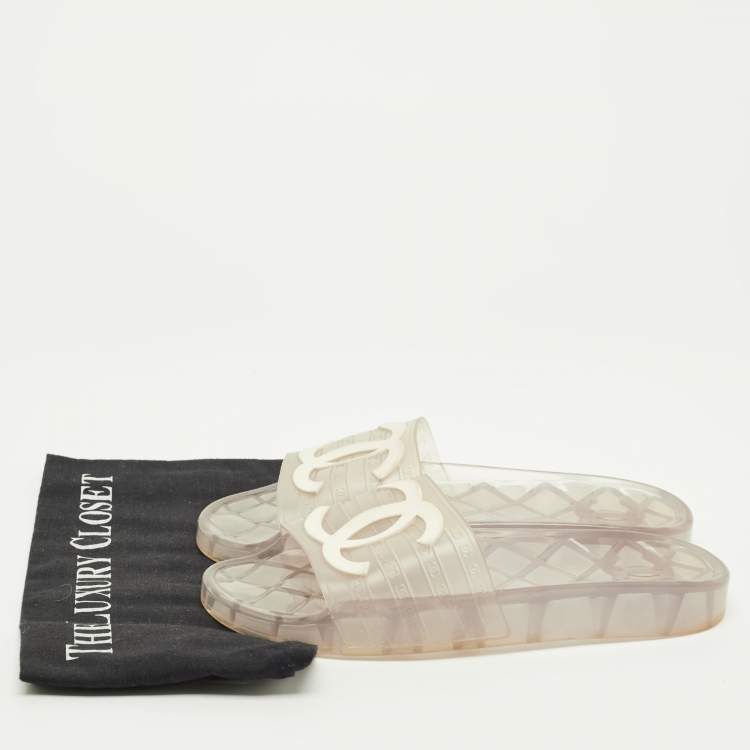 Pre Owned Chanel CC Size 40 Transparent Jelly Flat Slide
