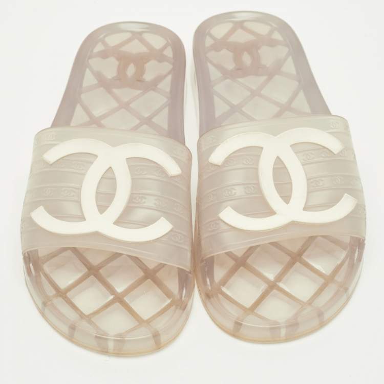 Pre Owned Chanel CC Size 40 Transparent Jelly Flat Slide
