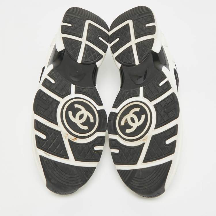 Pre Owned Chanel CC Size 46 White/Grey Leather and Suede Lace Up Sneakers