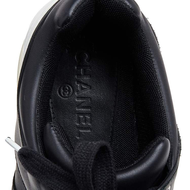 Pre Owned Chanel Black/White Leather CC Low Top Sneakers Size 42