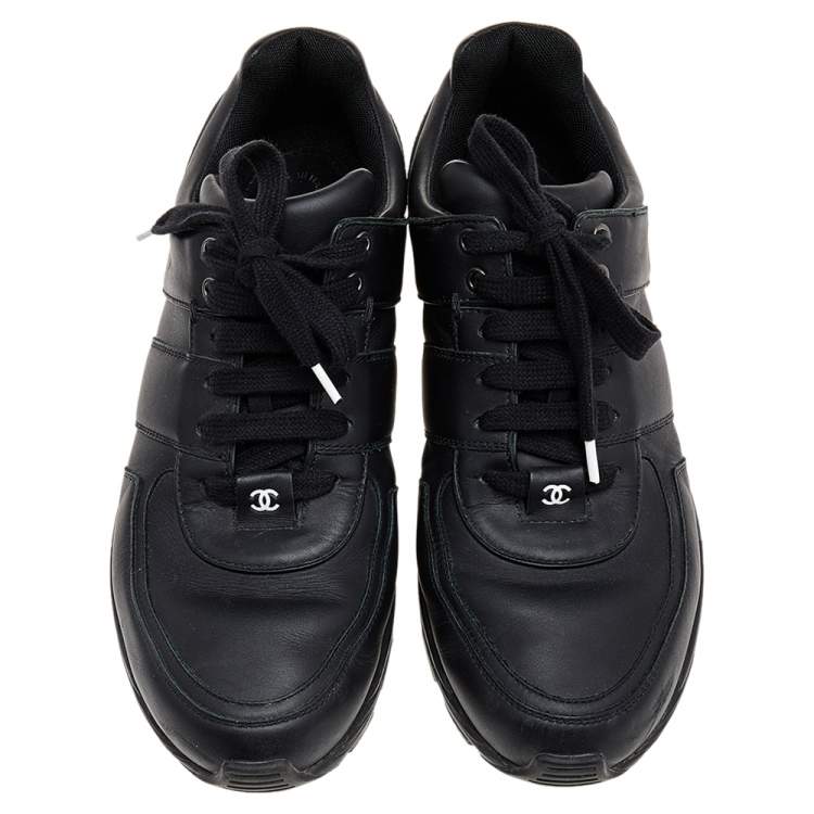 Pre Owned Chanel Black/White Leather CC Low Top Sneakers Size 42