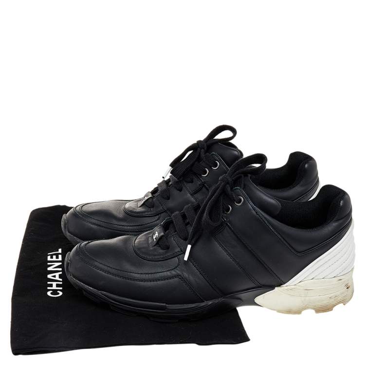 Pre Owned Chanel Black/White Leather CC Low Top Sneakers Size 42