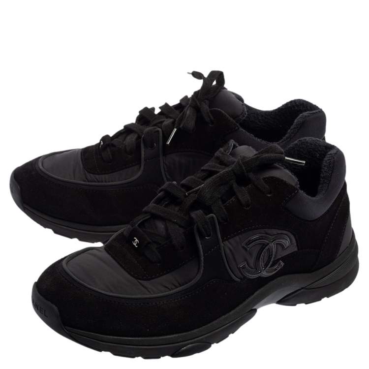 Pre Owned Chanel Black Fabric And Suede CC Low Top Sneakers Size 43
