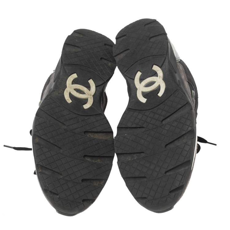 Pre Owned Chanel Grey/Black Suede and Leather CC Low-Top Sneakers Size 45