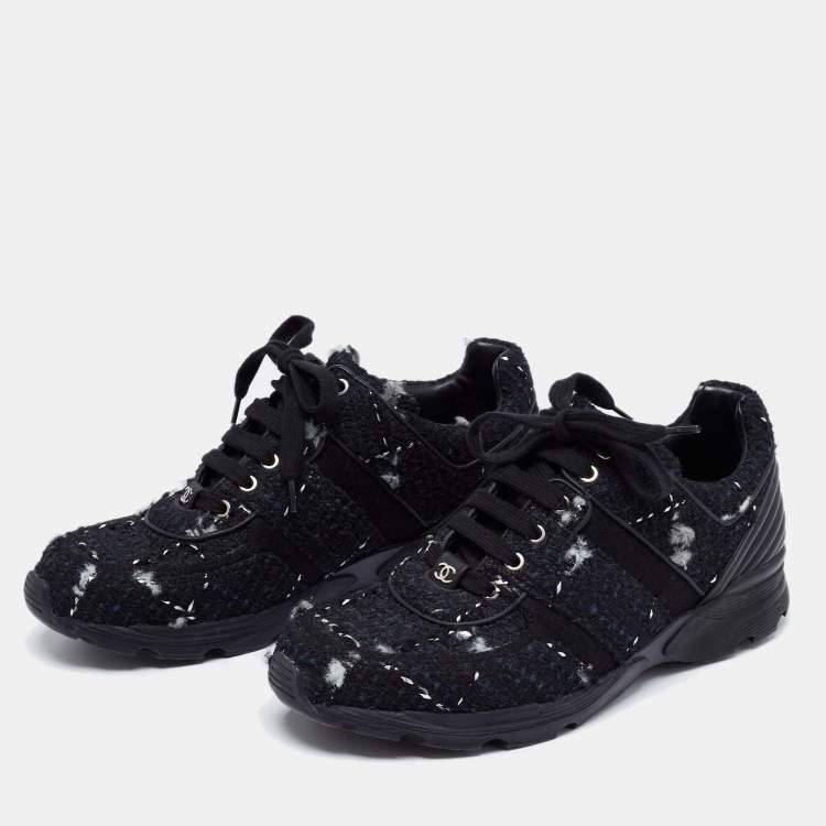 Pre Owned Chanel Black Tweed and Leather Low Top Sneakers Size 41