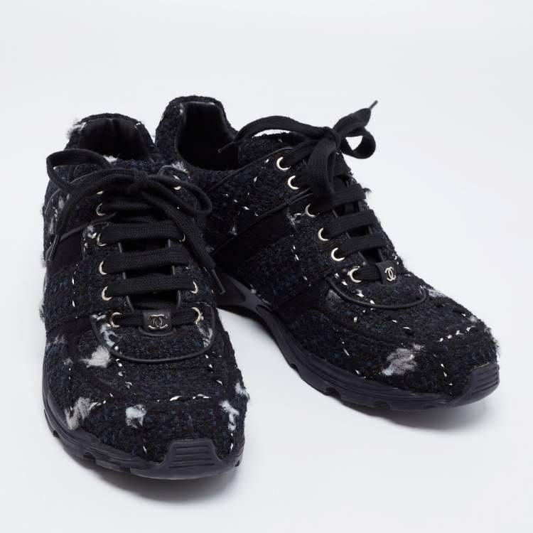 Pre Owned Chanel Black Tweed and Leather Low Top Sneakers Size 41