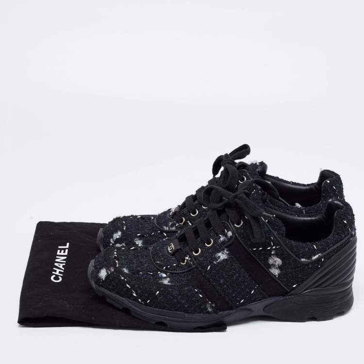 Pre Owned Chanel Black Tweed and Leather Low Top Sneakers Size 41