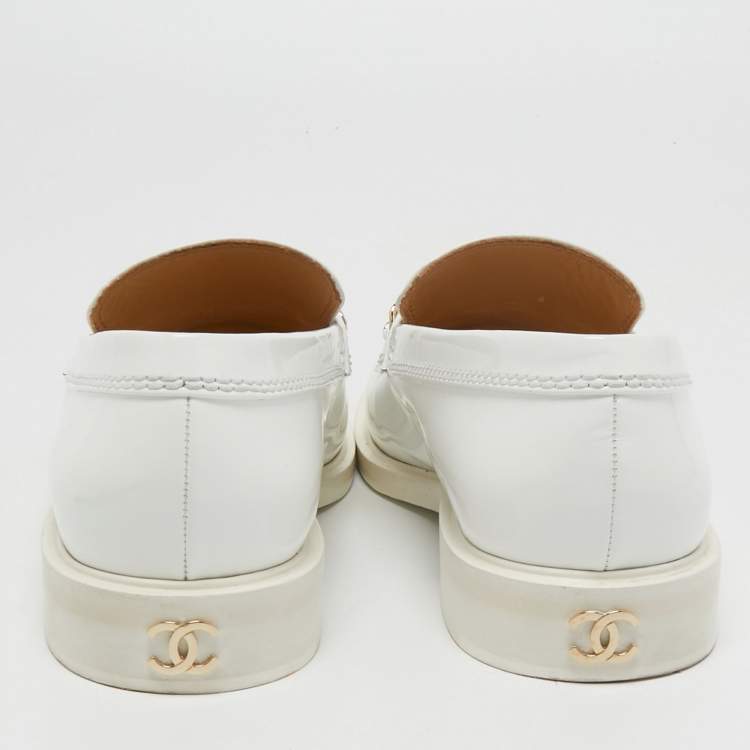 Pre Owned Chanel White Patent Leather Logo Chain Loafers Size 42