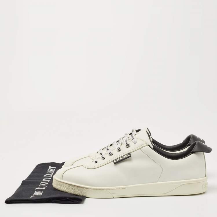 Pre Owned Chanel White Leather Interlocking CC Logo Low Top Sneakers Size 41.5