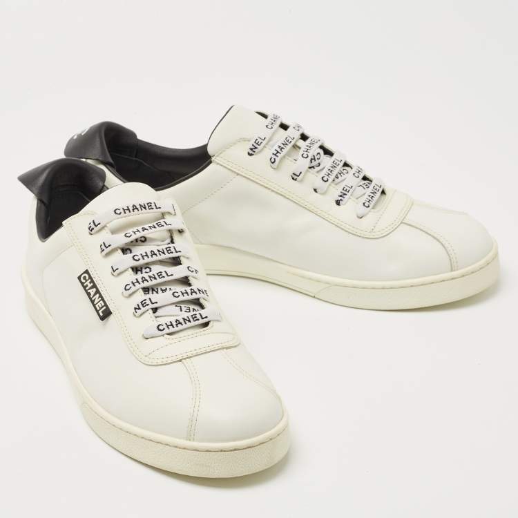 Pre Owned Chanel White Leather Interlocking CC Logo Low Top Sneakers Size 41.5