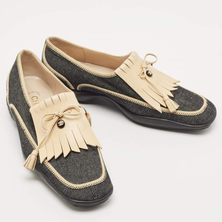 Pre Owned Chanel Beige/Black Denim and Leather Kiltie Loafers Size 38