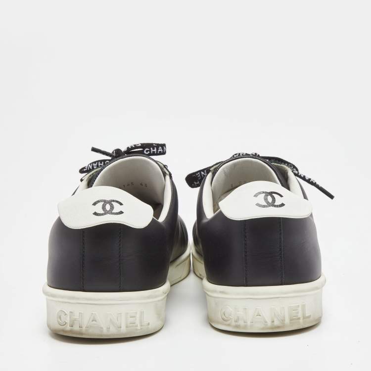 Pre Owned Chanel Black Leather Logo Lace Up CC Low Top Sneakers Size 43
