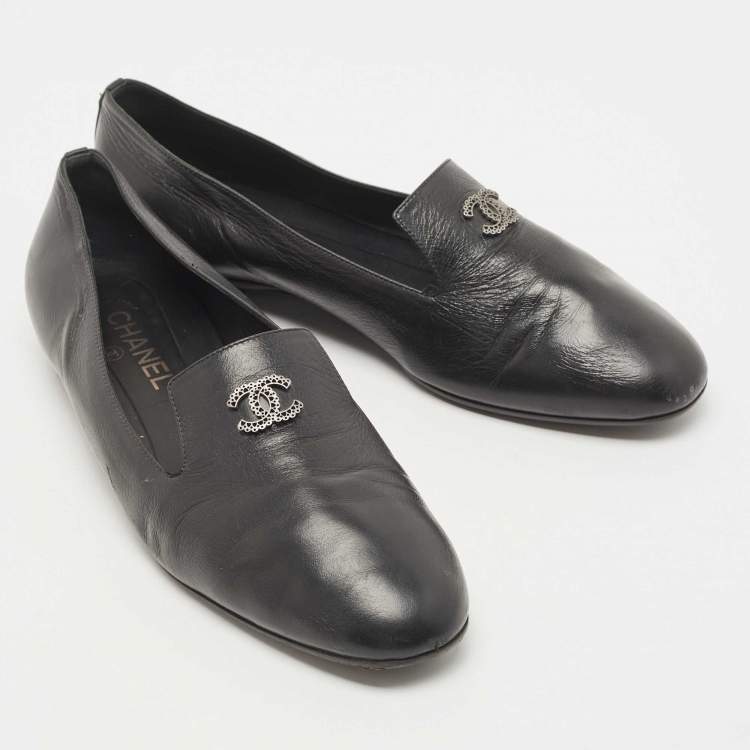 Pre Owned Chanel Black Leather CC Slip On Smoking Slippers Size 42