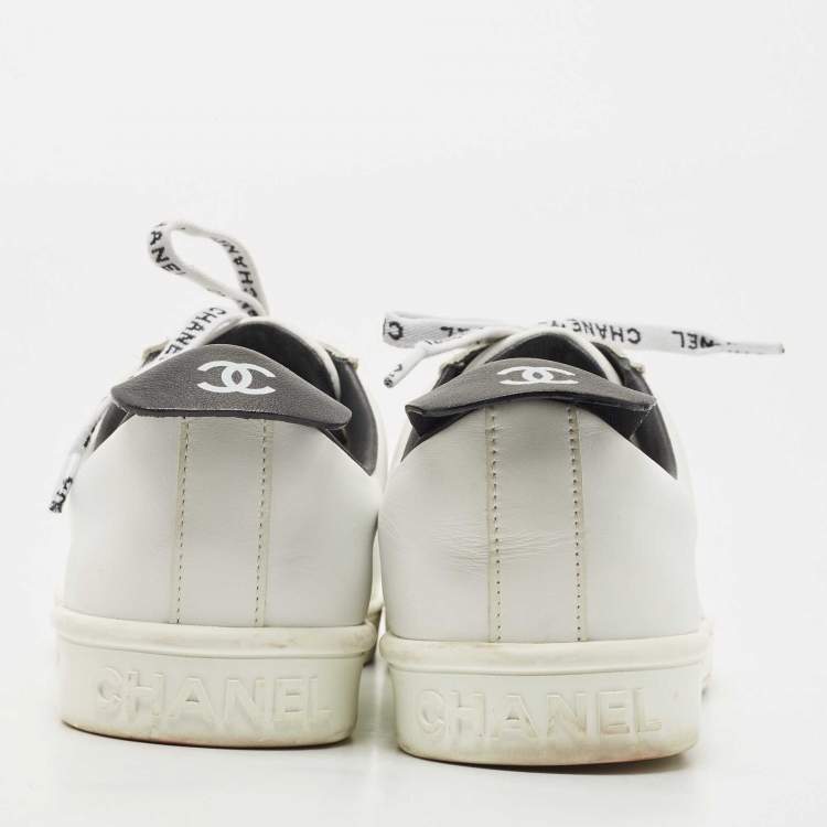 Pre Owned Chanel White Leather Logo Lace Up CC Low Top Sneakers Size 42
