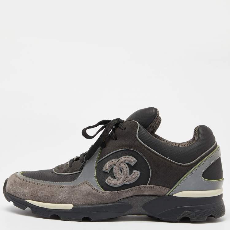 Pre Owned Chanel Grey/Black Leather and Suede CC Low-Top Sneakers Size 42
