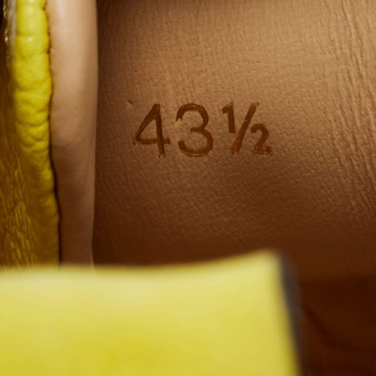 مملوكة مسبقًا Christian Louboutin Multicolor Leather and Rubber Vida Viva Sneakers Size 43.5