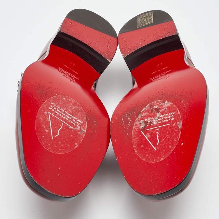 مملوكة مسبقًا Christian Louboutin Brick Leather Loafers Size 39