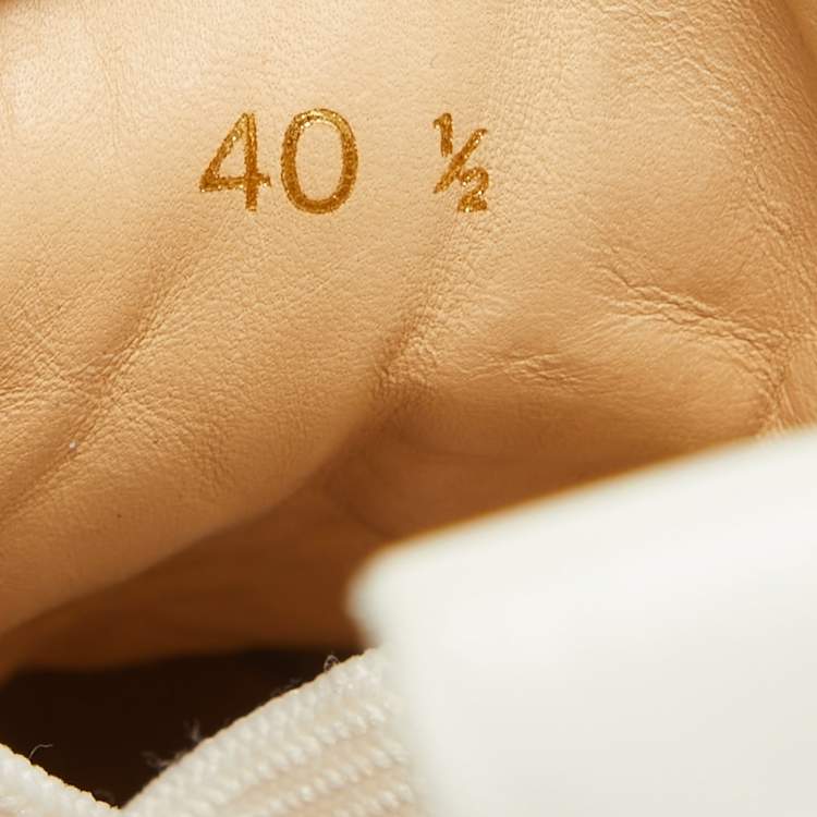 مملوكة مسبقًا Christian Louboutin White Leather Louis Junior Spikes Lace Up Sneakers Size 40.5