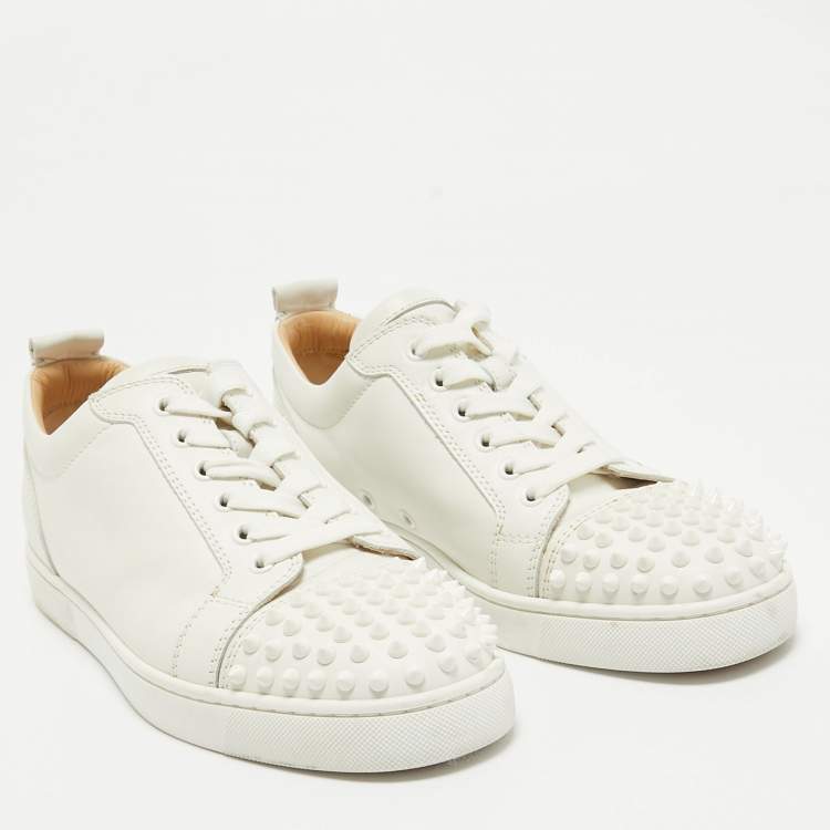 مملوكة مسبقًا Christian Louboutin White Leather Louis Junior Spikes Lace Up Sneakers Size 40.5