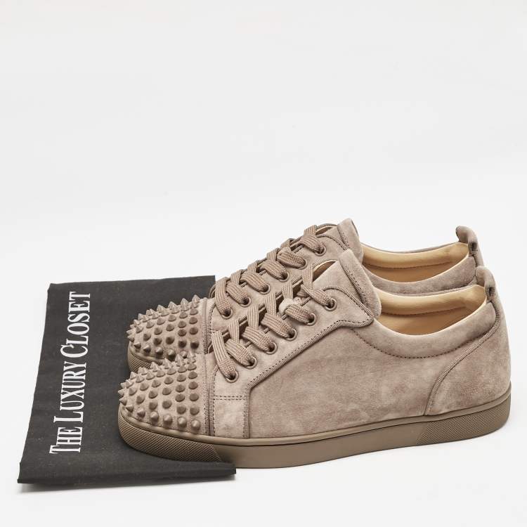 مملوكة مسبقًا Christian Louboutin Beige Suede Louis Junior Spikes Sneakers Size 41