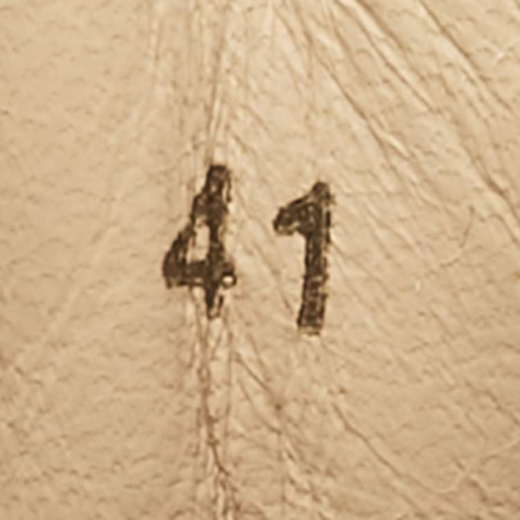 مملوكة مسبقًا Christian Louboutin Beige Suede Louis Junior Spikes Sneakers Size 41