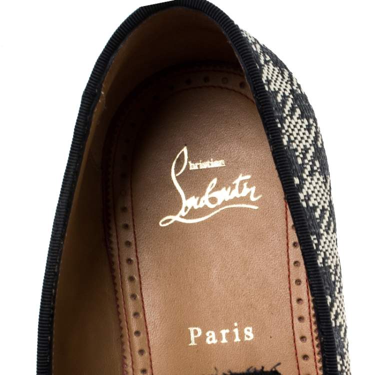 Pre Owned Christian Louboutin Black/White Woven Raffia Dandelion Tassel Slip On Loafers Size 42