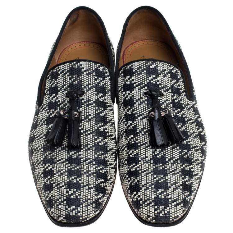 Pre Owned Christian Louboutin Black/White Woven Raffia Dandelion Tassel Slip On Loafers Size 42
