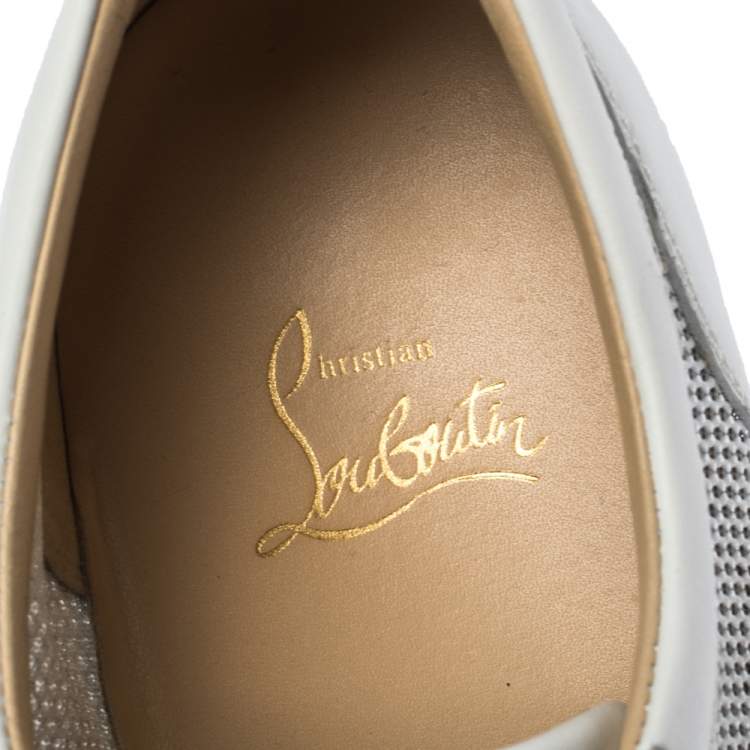 مملوكة مسبقًا Christian Louboutin White Leather And Mesh Louis Junior Spikes Sneakers Size 41.5