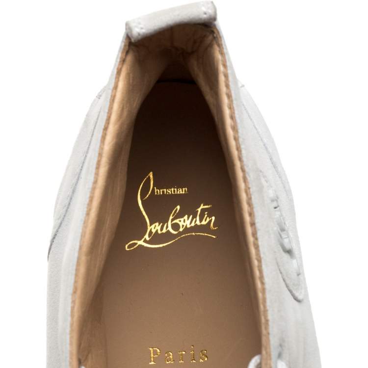 مملوكة مسبقًا Christain Louboutin White Suede Spiked Cap Toe High Top Sneakers Size 41.5