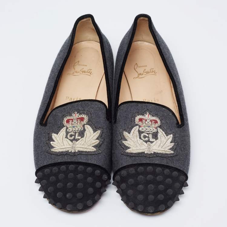 Pre Owned Christian Louboutin Grey/Black Wool and Suede Harvanana Spiked Cap-Toe Smoking Slippers Size 41