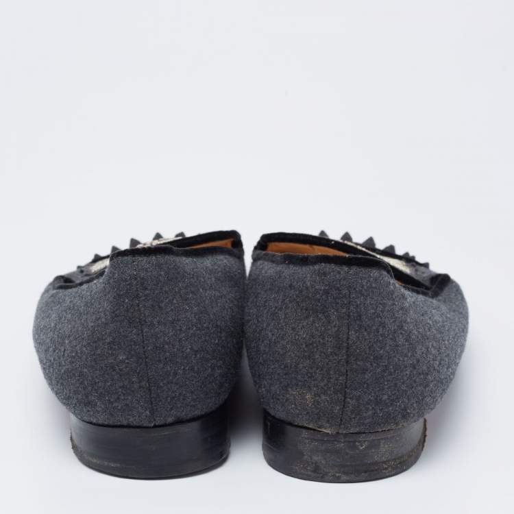 Pre Owned Christian Louboutin Grey/Black Wool and Suede Harvanana Spiked Cap-Toe Smoking Slippers Size 41
