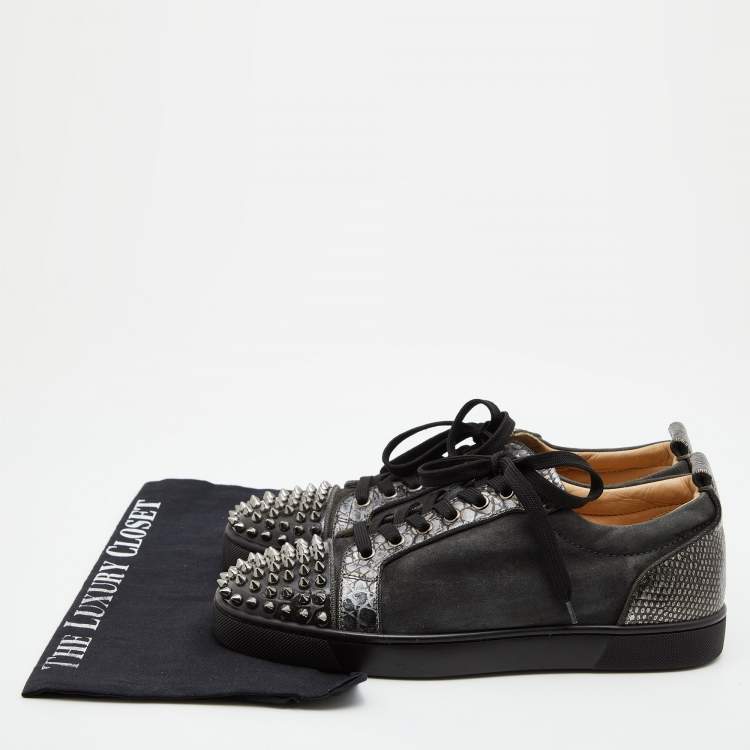 مملوكة مسبقًا Christian Louboutin Grey Leather and Suede Louis Junior Spike Low Top Sneakers Size 40