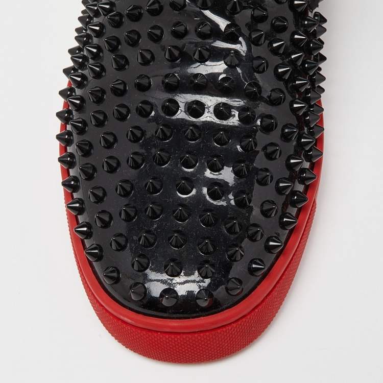 مملوكة مسبقًا Christian Louboutin Black Patent Denim Roller Boat Spike Sneakers Size 42.5