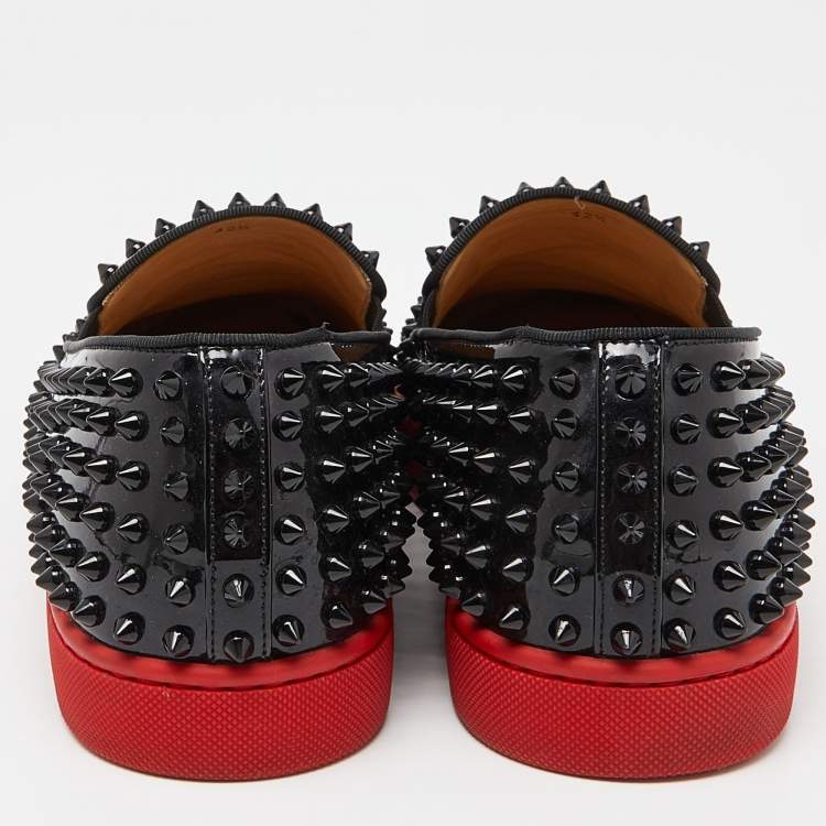 مملوكة مسبقًا Christian Louboutin Black Patent Denim Roller Boat Spike Sneakers Size 42.5