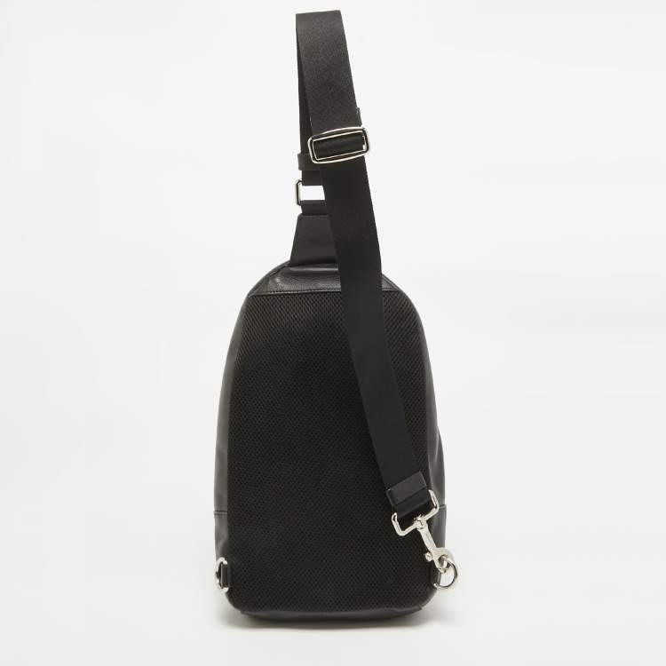 Pre Owned Coach Black Leather and Mesh Charles Sling Backpack