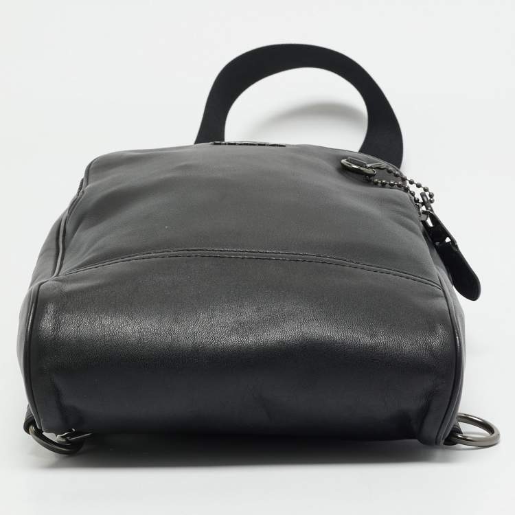 Pre Owned Coach Black Leather Graham Pack Bag